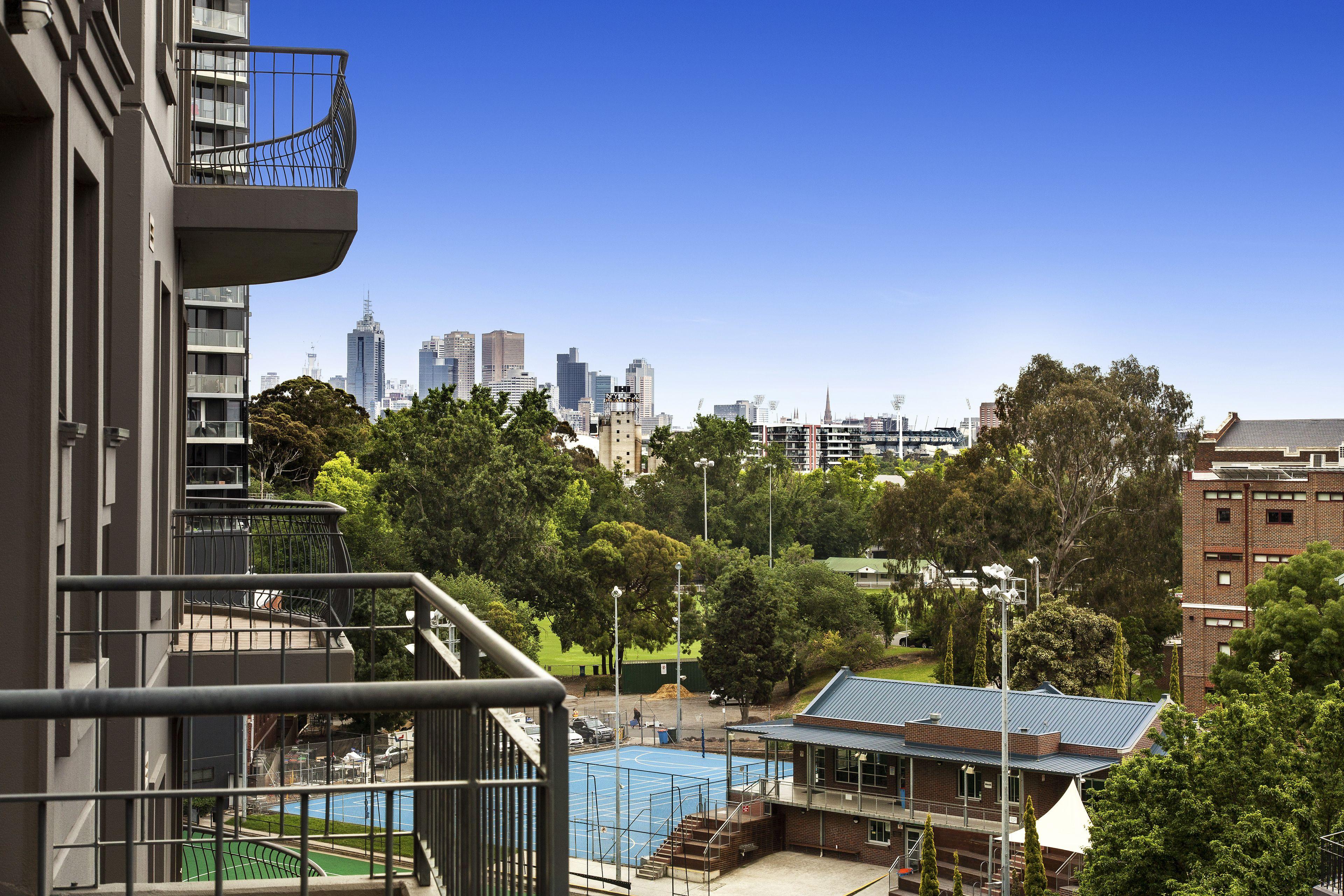 South Yarra Central Apartment Hotel — Photos 1